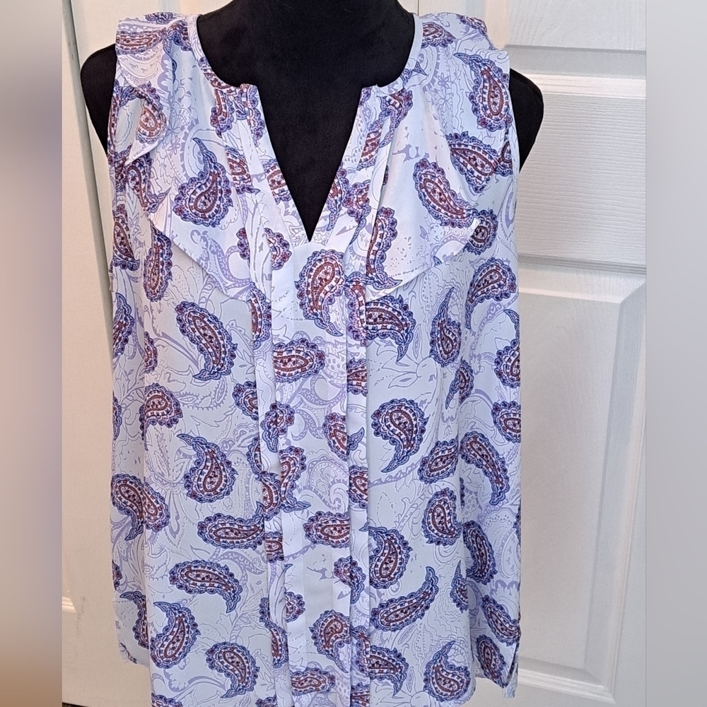 Skies Are Blue Lavender Sleeveless Paisley Print Blouse    Size XXL